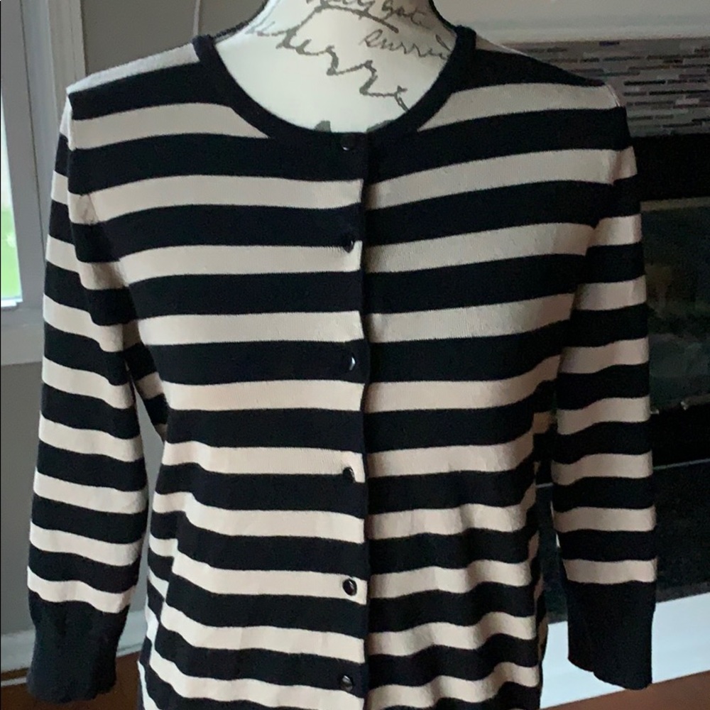 gnw Medium Stripped Sweater Black and Tan cardigan